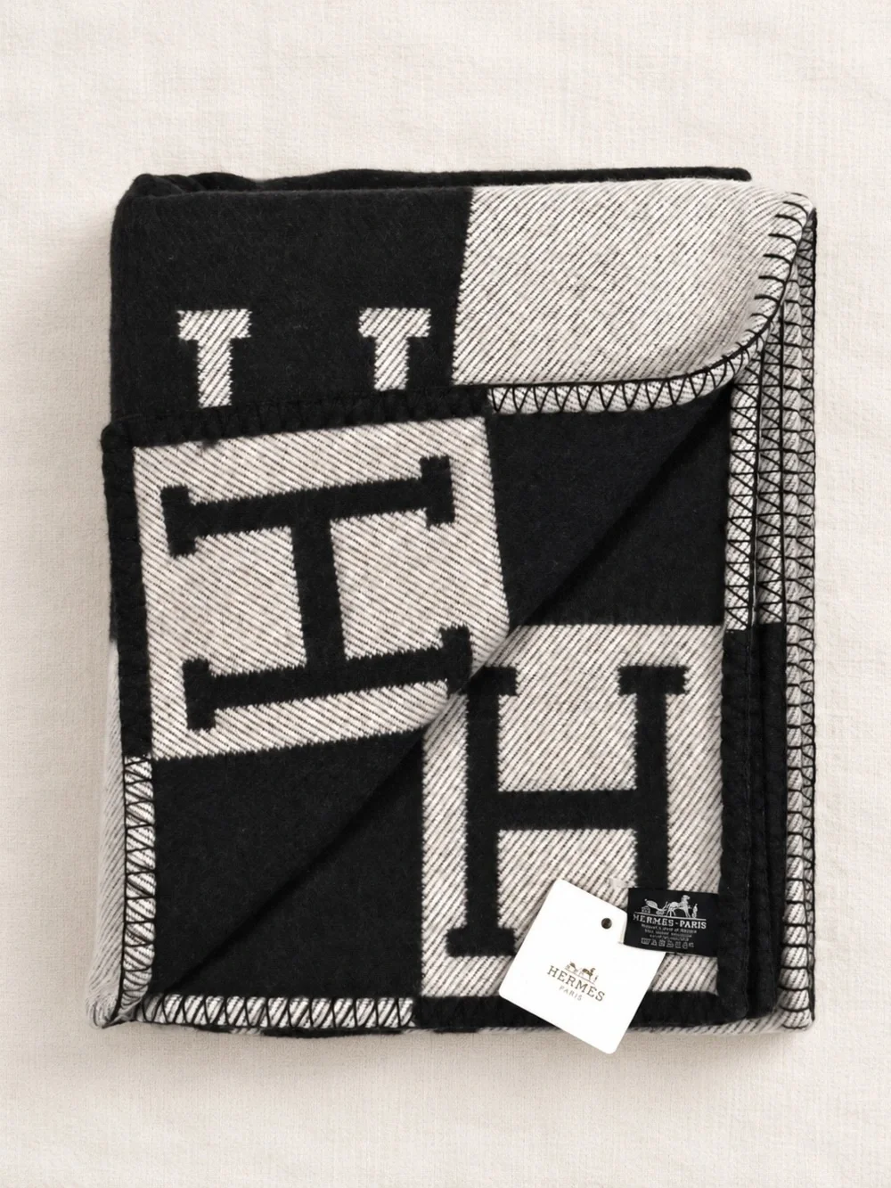 Pre Owned - Hermés Avalon H Blanket Black + Gray